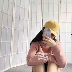 对着镜子拍照吃瓜,揭秘对着镜子拍照的独特魅力